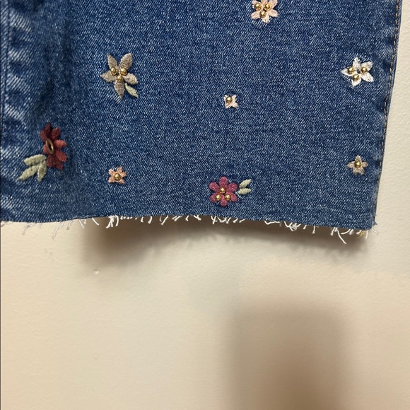 EUC Driftwood Jeans Colette Embroidered Crop Straight Jean in Prairie - Picture 9 of 15